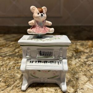 SCHMID Music Box Upright Piano Spinning BEAR Plays The Entertainer 5"